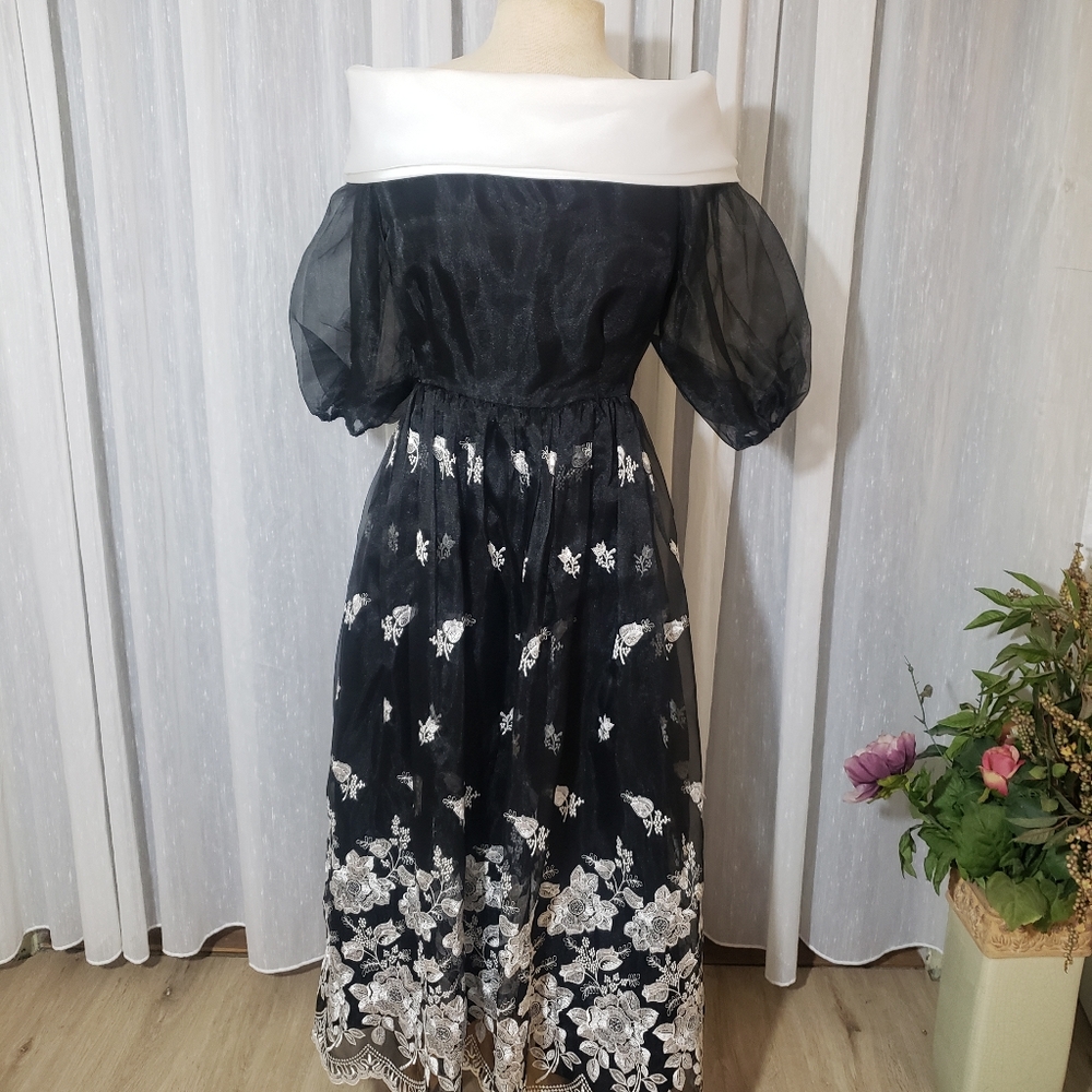 Vintage Lee Jordan NY black/white dress